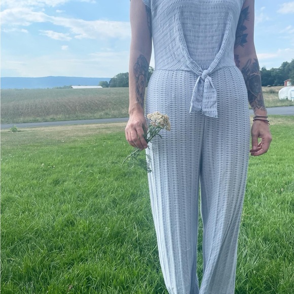 Sold 🦋
Dusty Blue Romper - Picture 2 of 3